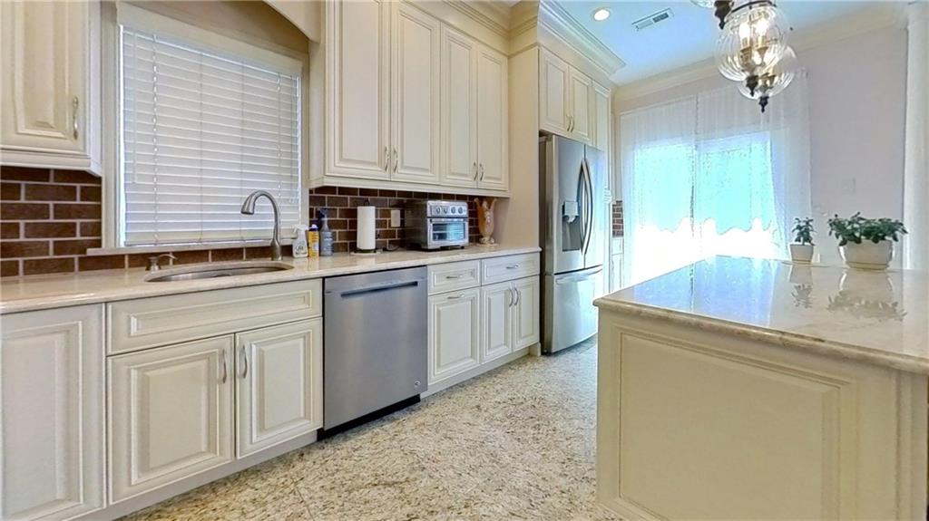 44 Comfort Court, Staten  Island, New York, 10312 image 12