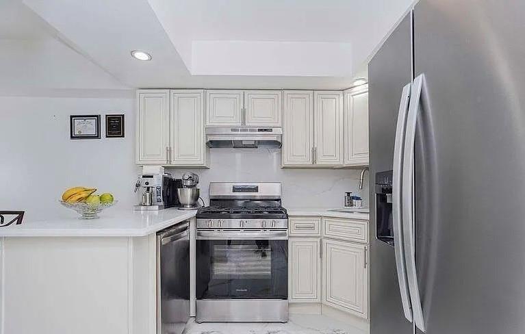 86 Tioga Street, Staten  Island, New York, 10301 image 11