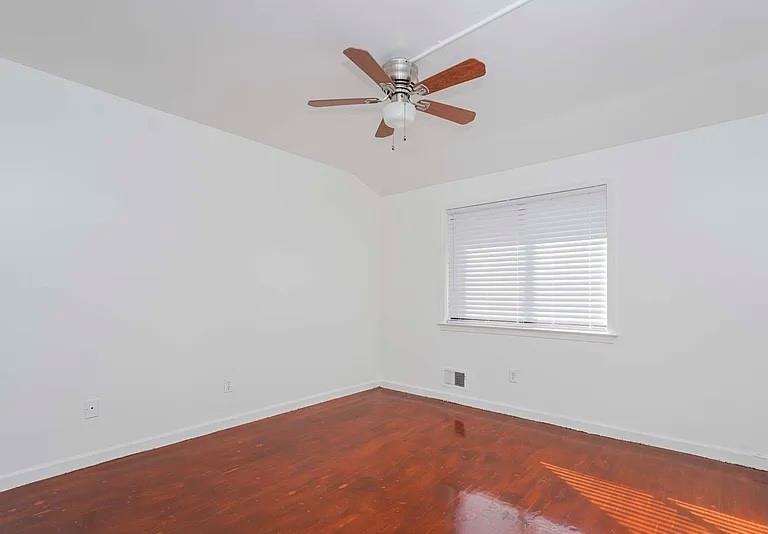 86 Tioga Street, Staten  Island, New York, 10301 image 24