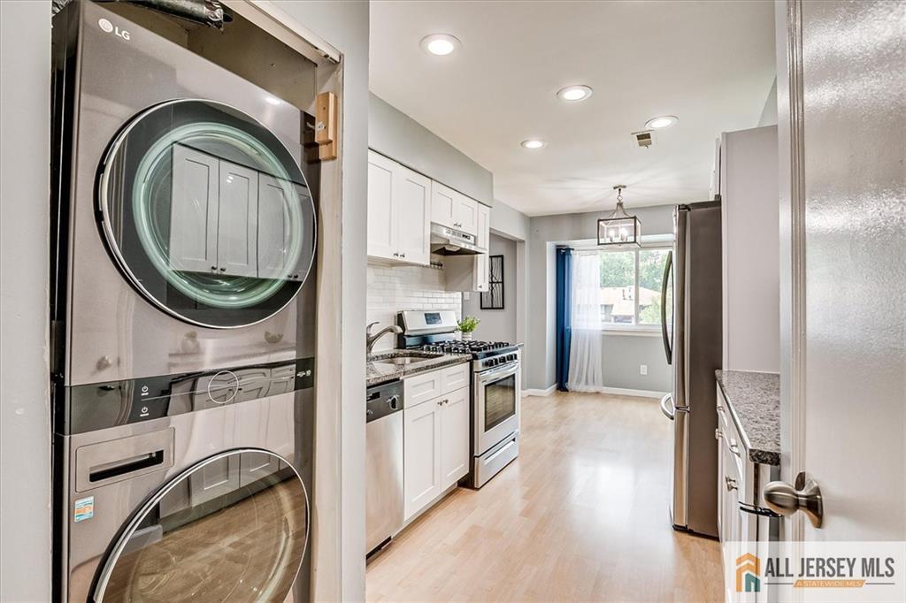 811 Edison Glen Terrace 811 Image 4