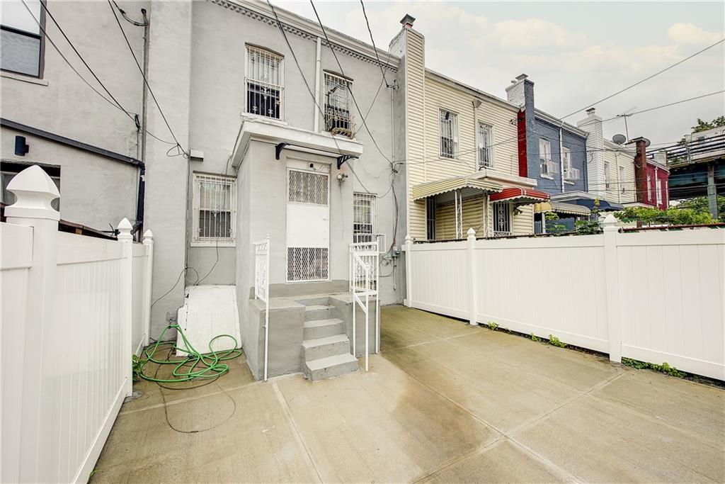 9 Adler Place, Brooklyn, New York, 11208 image 18