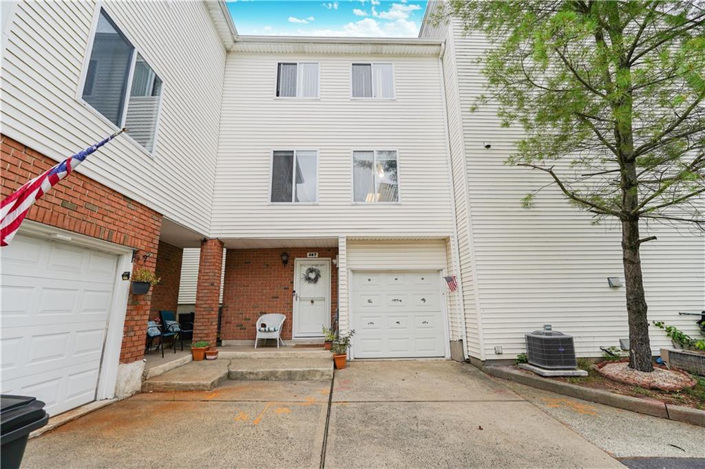 287 Jamie Lane, Staten  Island, New York, 10312