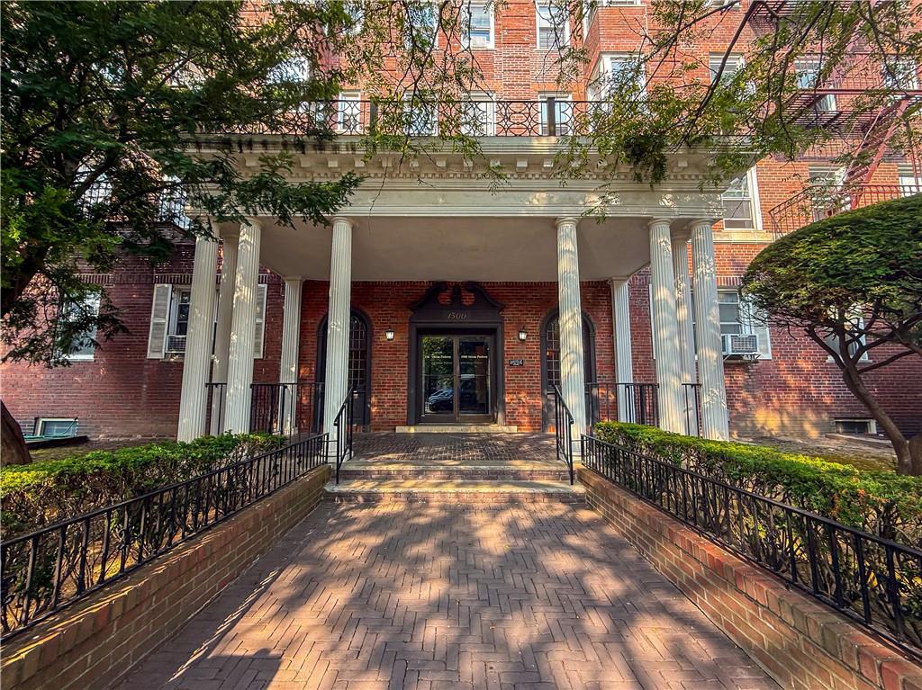 1500 Ocean Parkway 4G Image 2