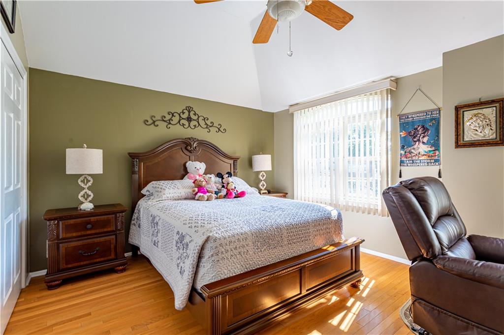 132 South Railroad Avenue, Staten  Island, New York, 10305 image 19