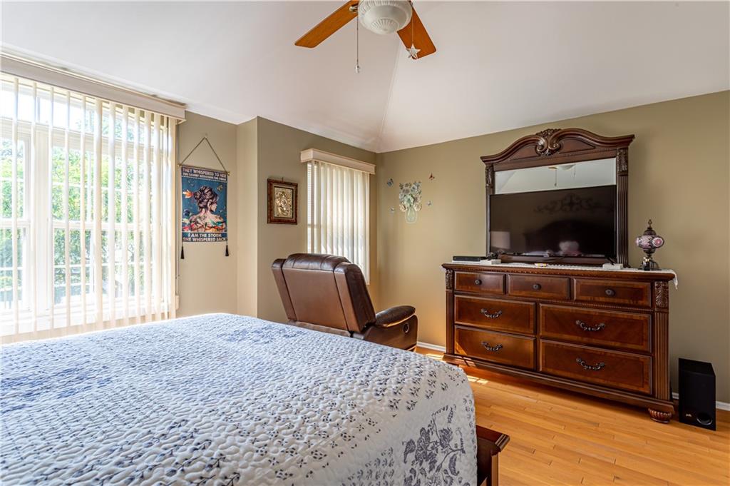 132 South Railroad Avenue, Staten  Island, New York, 10305 image 20