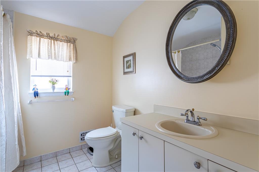 132 South Railroad Avenue, Staten  Island, New York, 10305 image 23