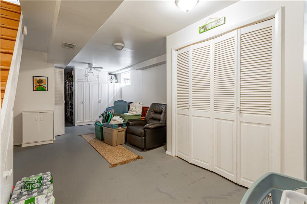 132 South Railroad Avenue, Staten  Island, New York, 10305 image 25