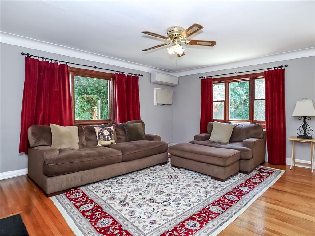 106 Carroll Place Image 3