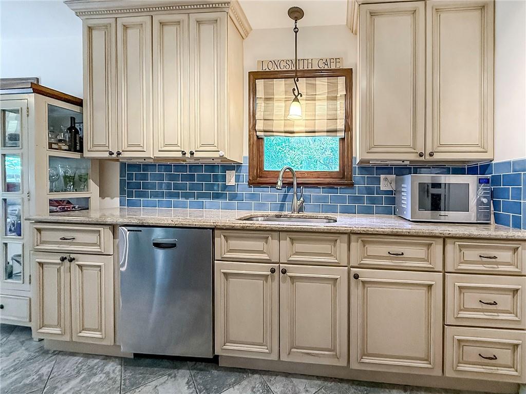 106 Carroll Place, Staten  Island, New York, 10301 image 7