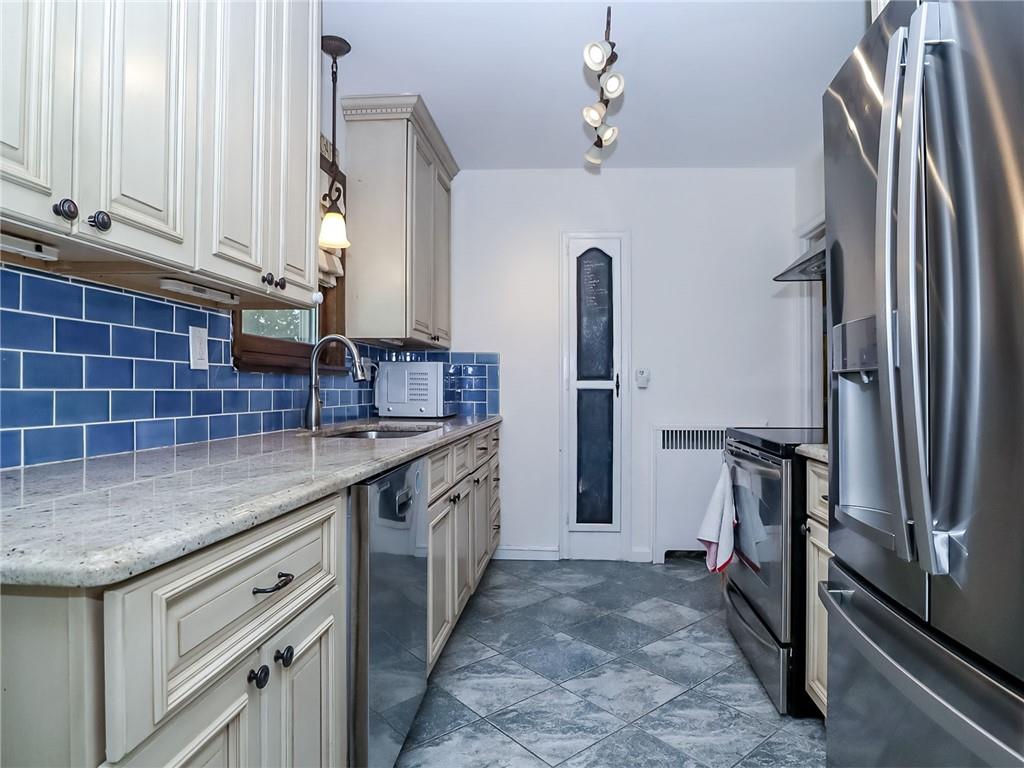 106 Carroll Place, Staten  Island, New York, 10301 image 8