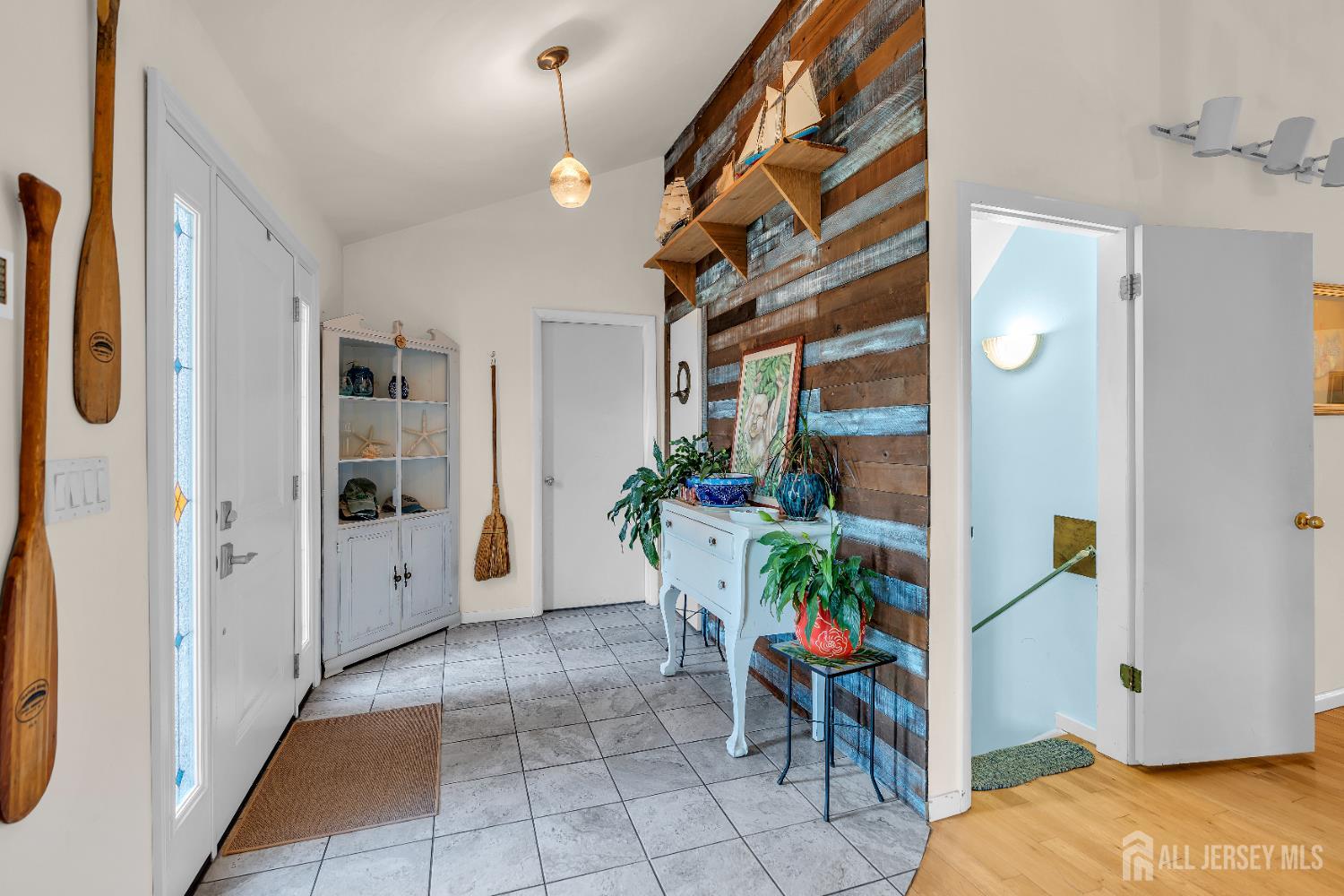8 Laurel Lane Image 3