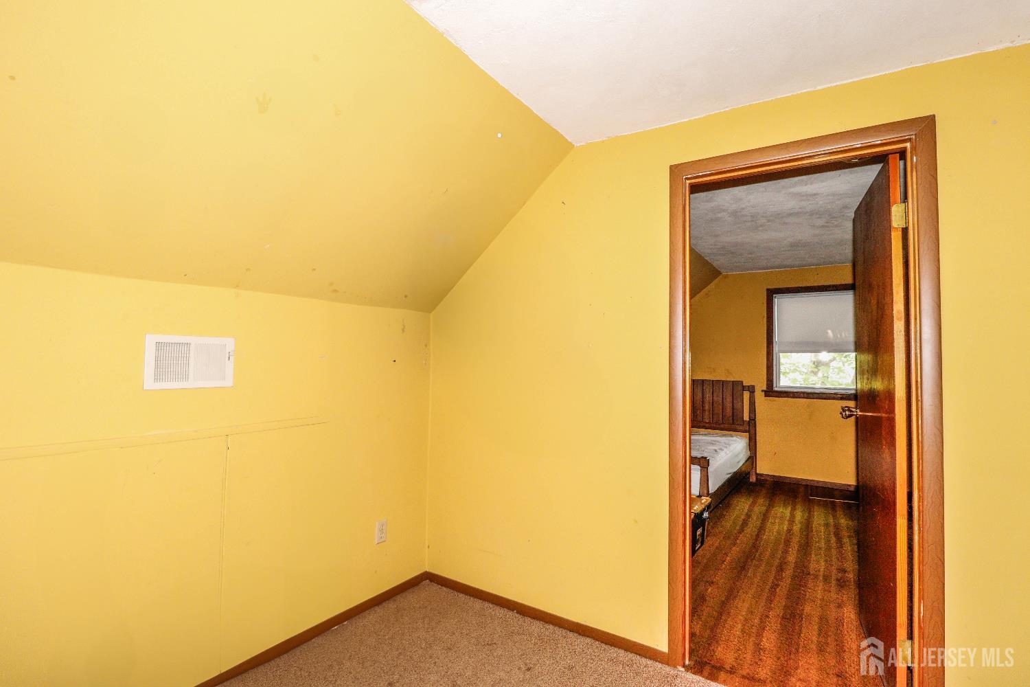 50 Clover Avenue, Colonia, NJ, 07067 image 18