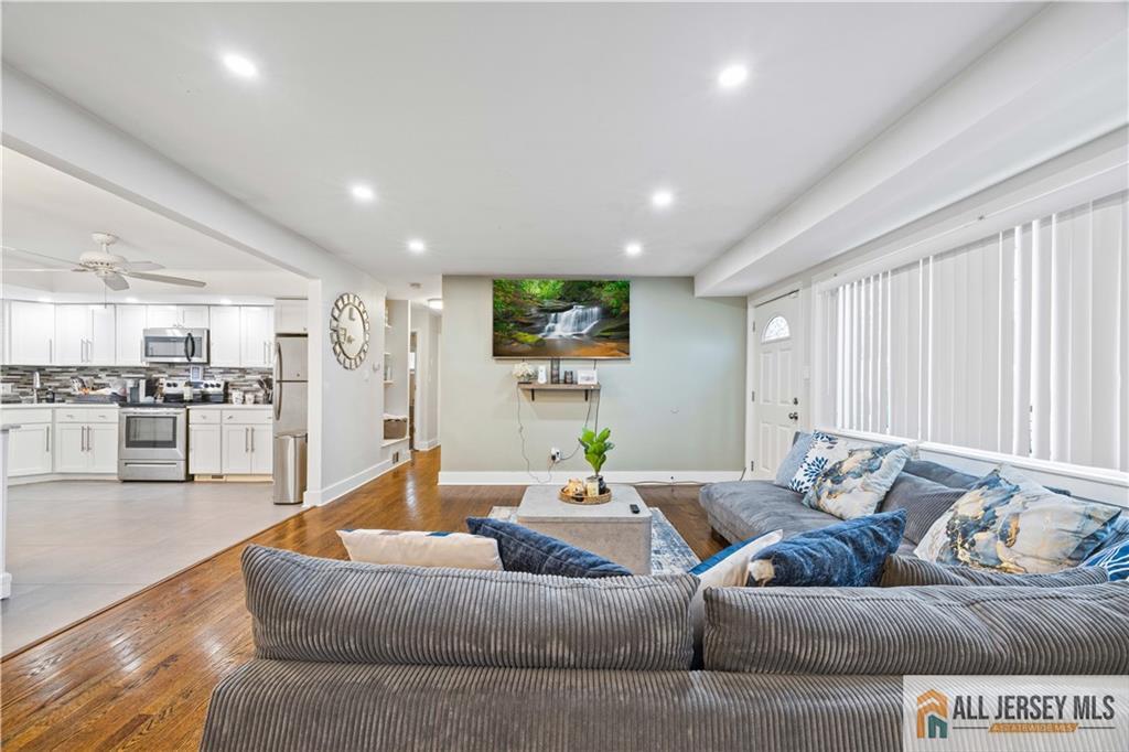 106 Newark Avenue, Union Beach, NJ, 07735 image 9