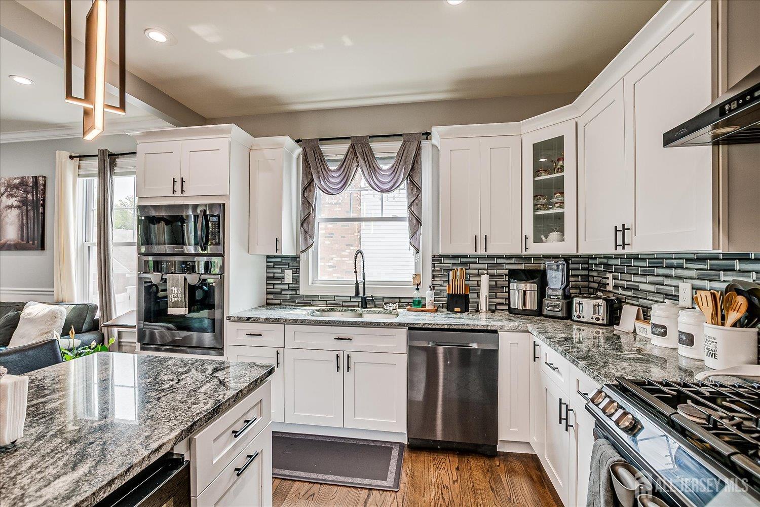 68 Dewey Avenue, Colonia, NJ, 07067 image 23