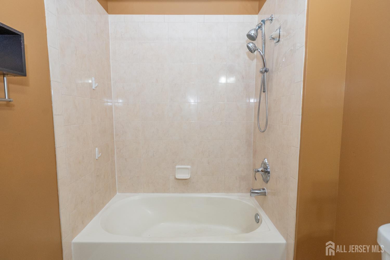 1473 Parillo Court, North Brunswick, NJ, 08902 image 23