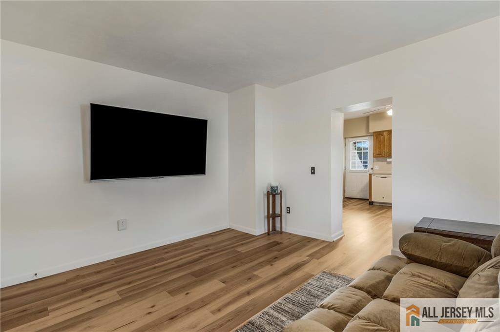 114 Runyon Avenue Image 5