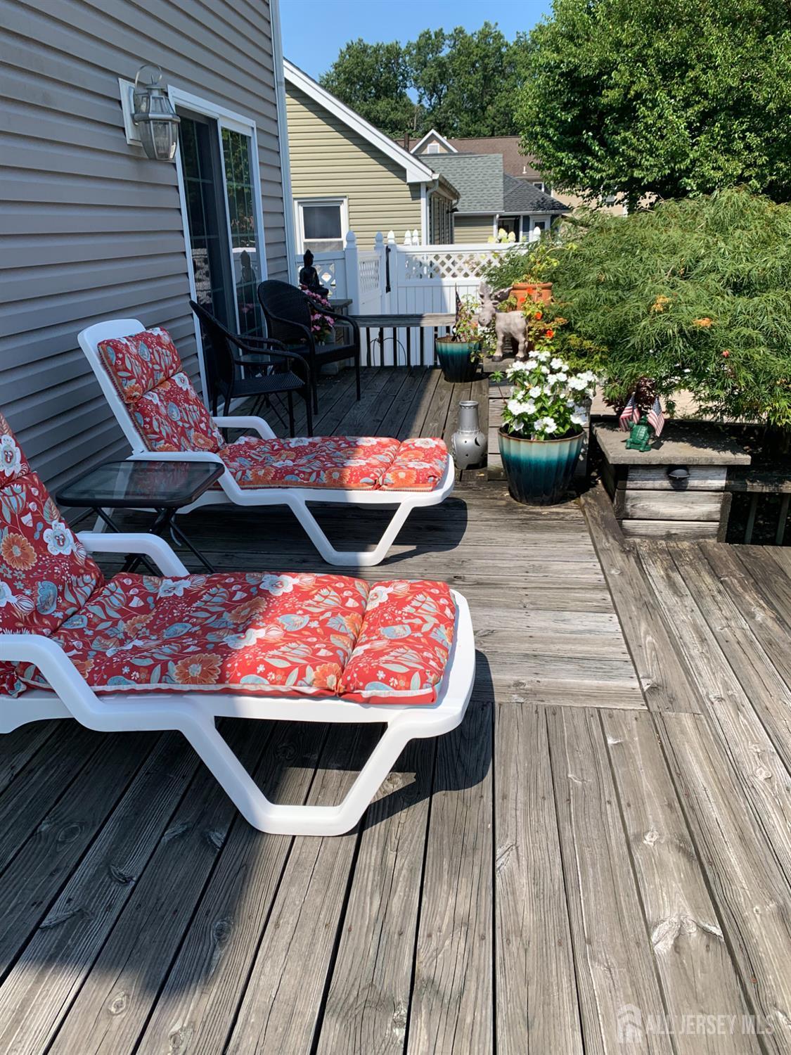 803 Nassau Street Image 3