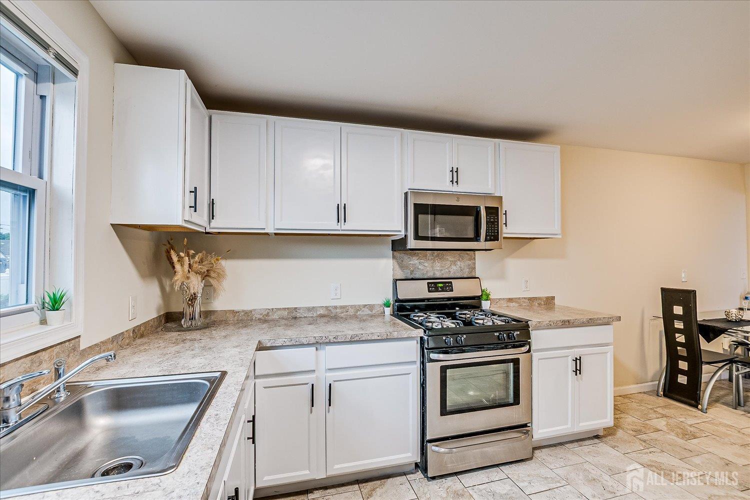 54 Holly Street, Port Reading, NJ, 07064 image 16