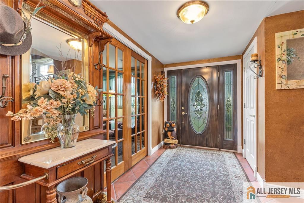 717 Ellis Parkway Image 3