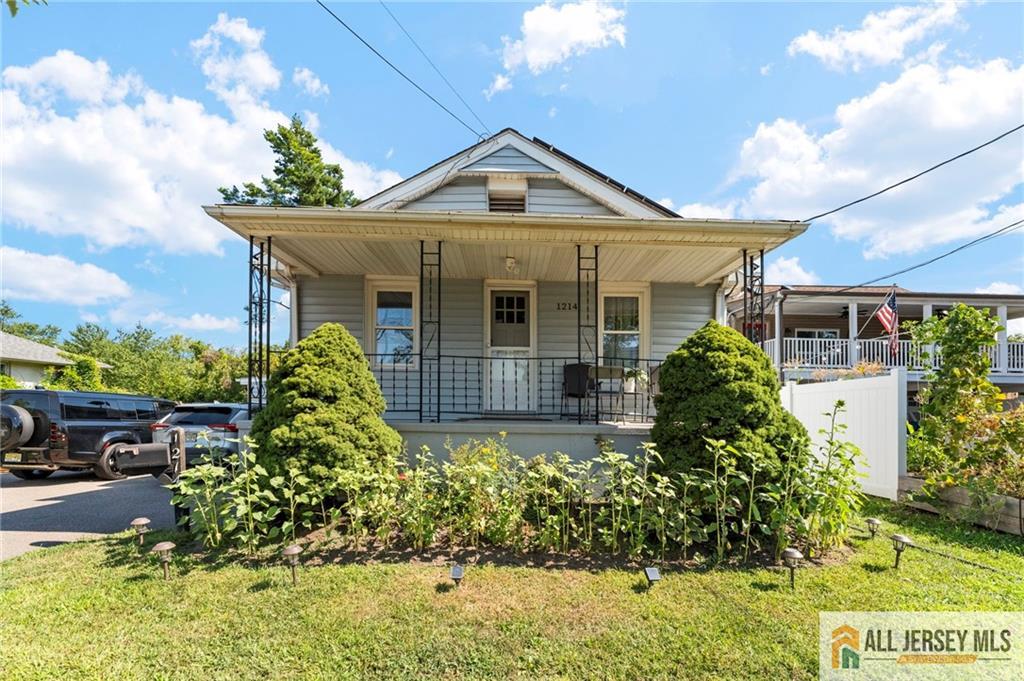1214 New Market Avenue, South Plainfield, NJ, 07080