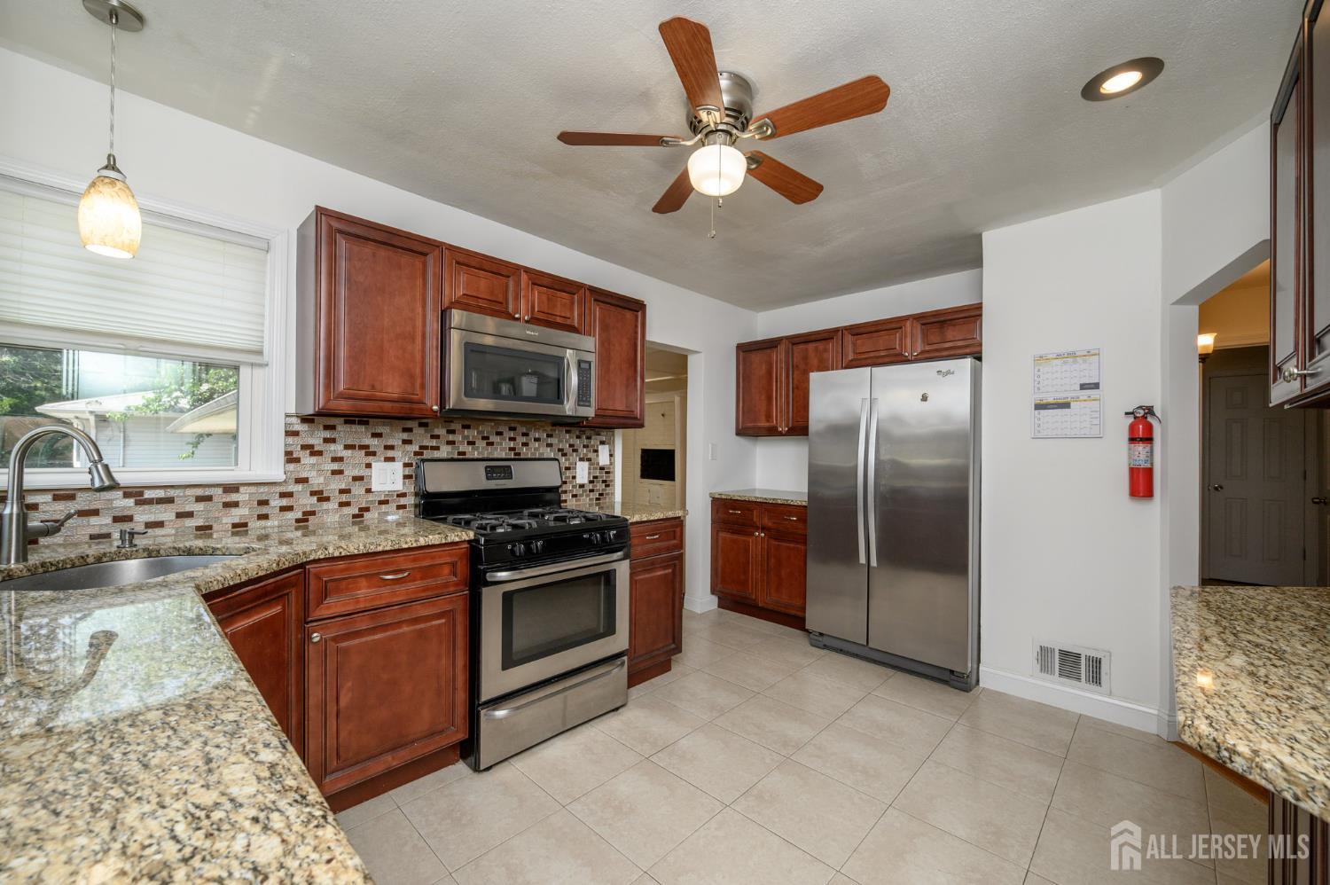 31 Gold Street, Edison, NJ, 08837 image 10