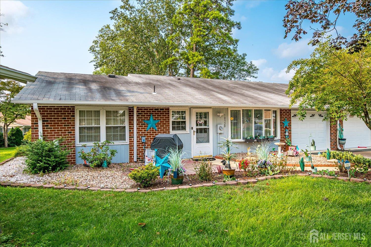 1052 Shetland Drive B Image 5