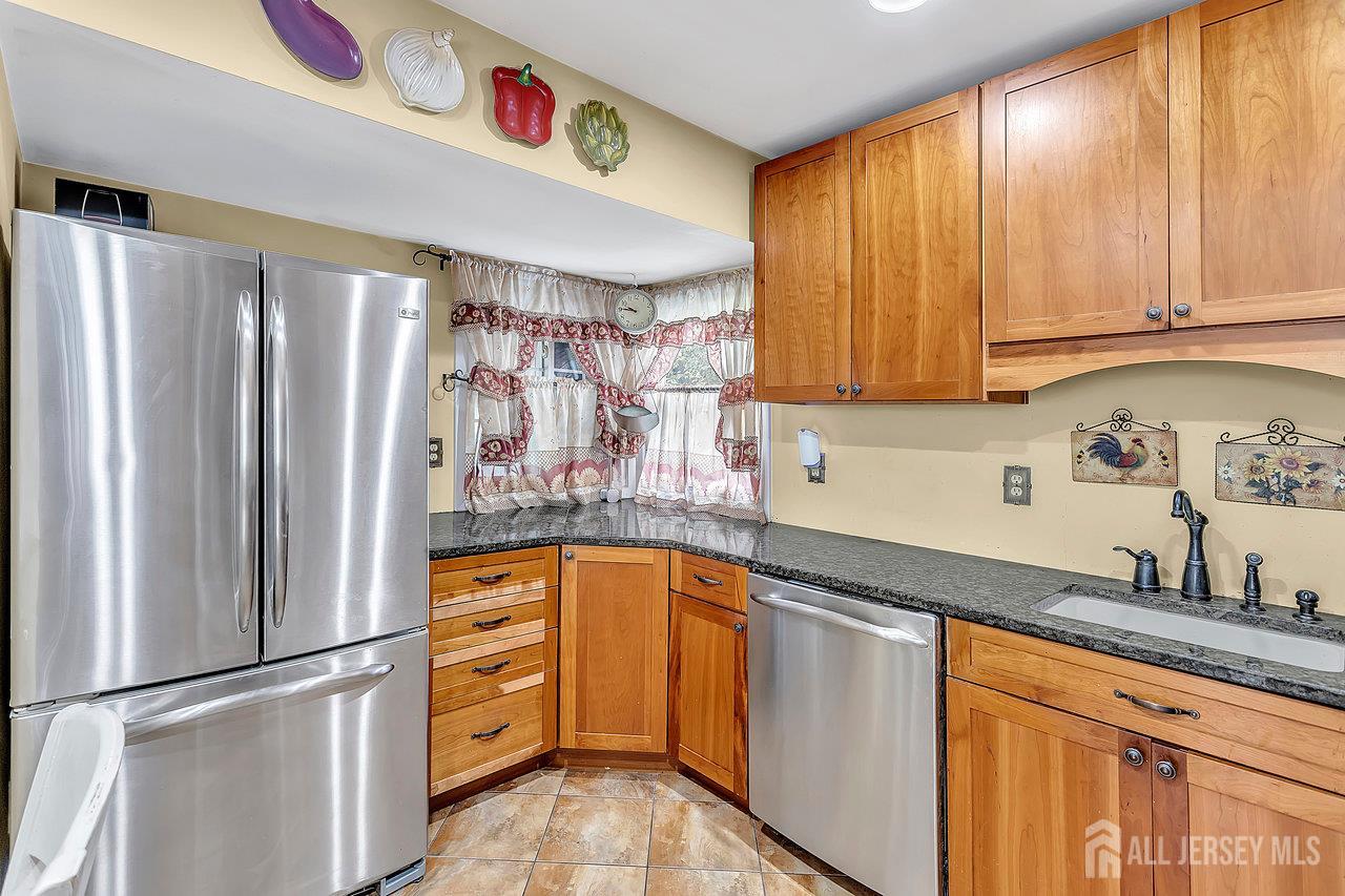 22 Westbury Road, Iselin, NJ, 08830 image 12