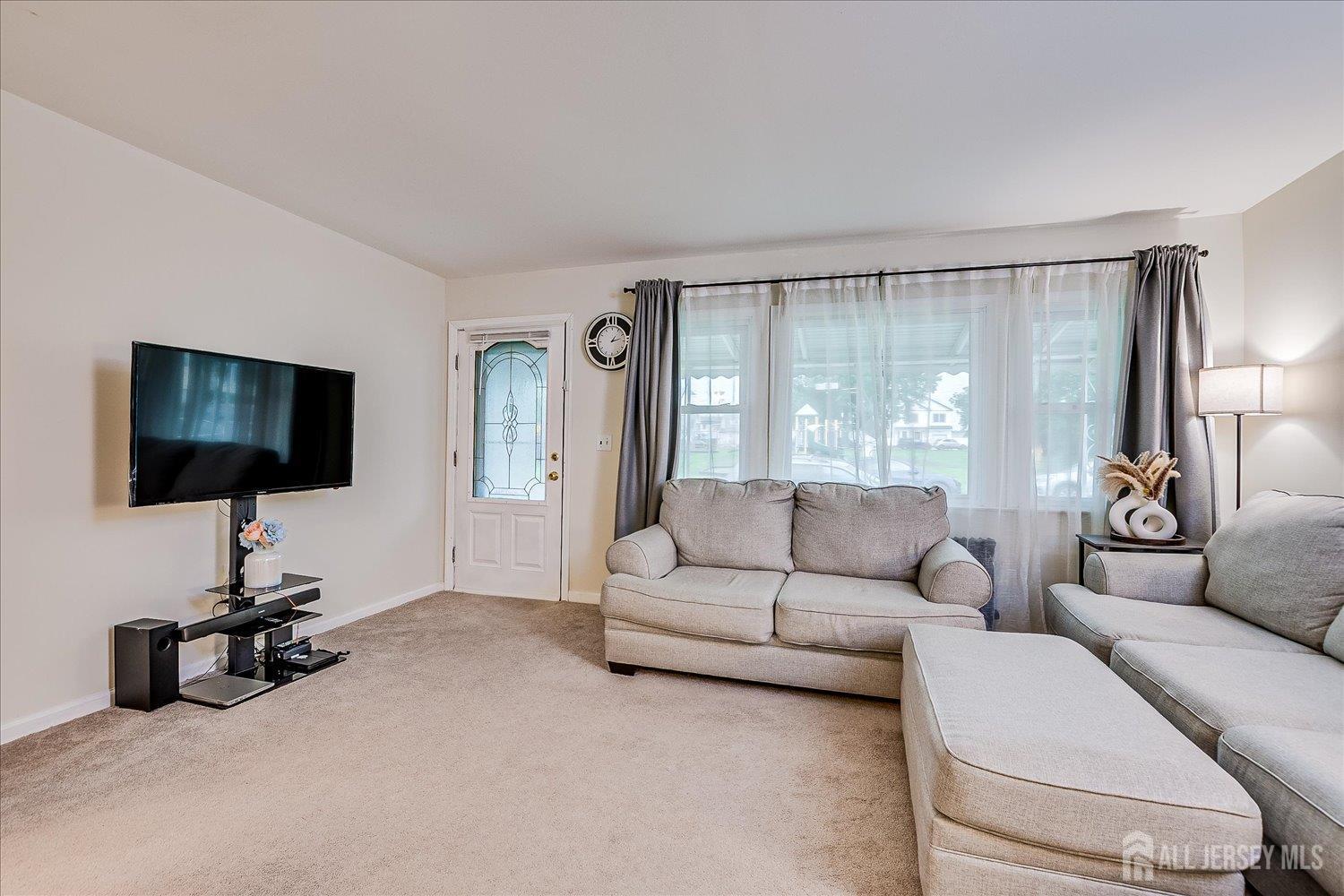 54 Holly Street, Port Reading, NJ, 07064 image 8