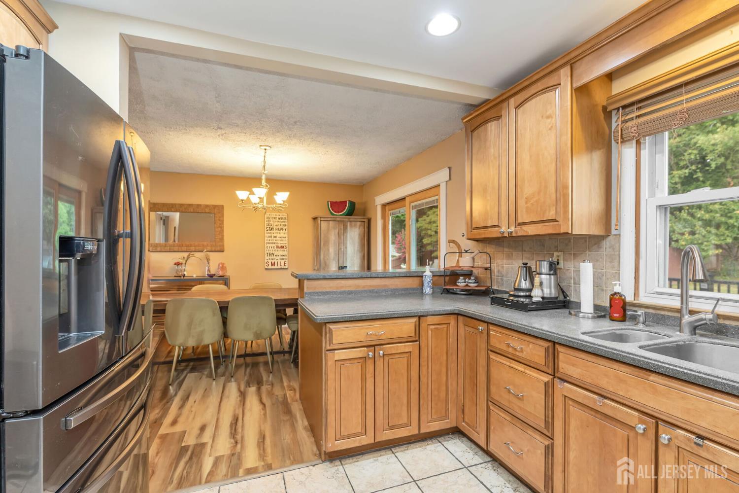 3209 Clark Lane Image 4