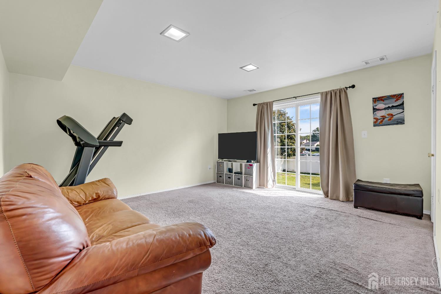 58 Henderson Road Image 4
