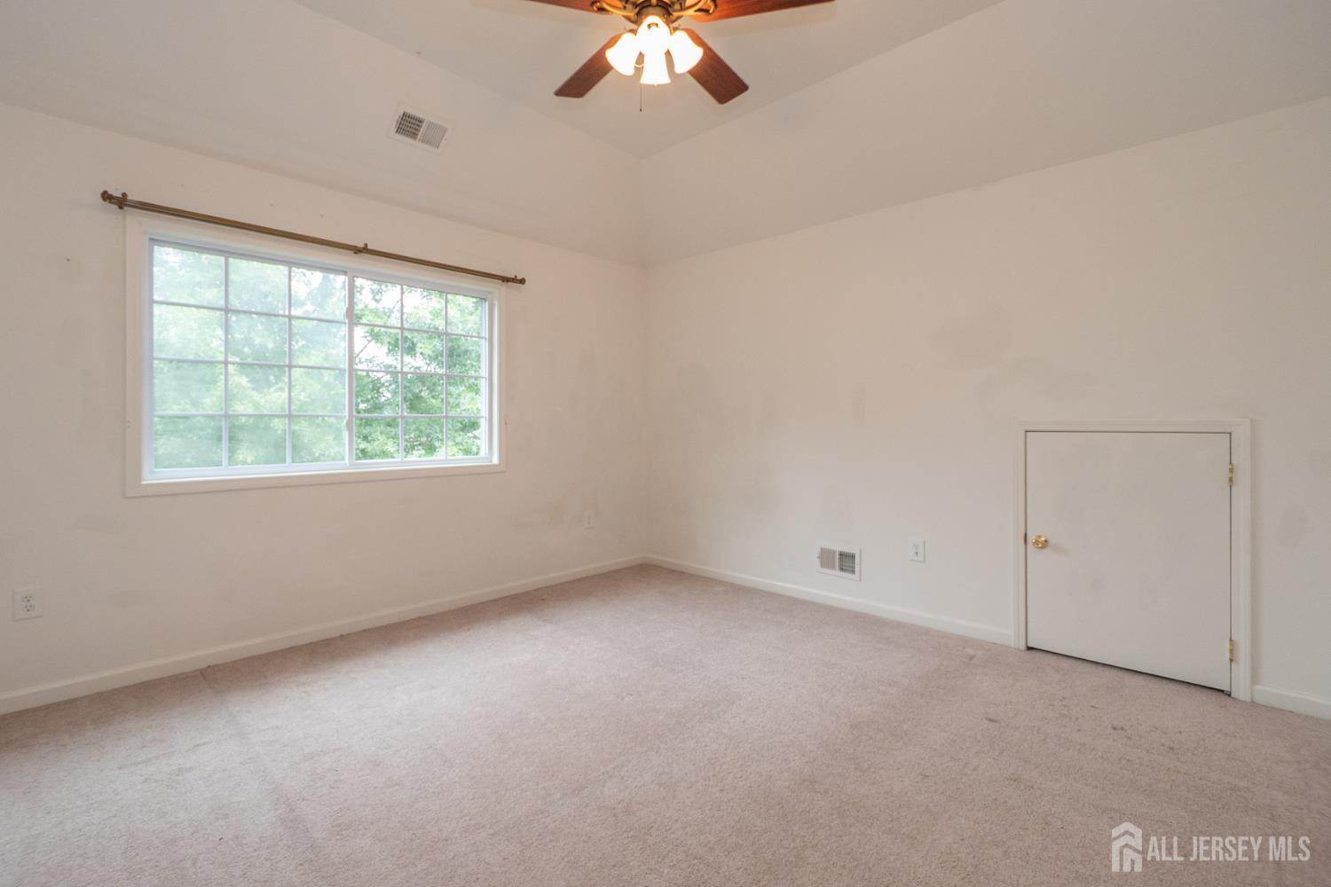 1473 Parillo Court, North Brunswick, NJ, 08902 image 32