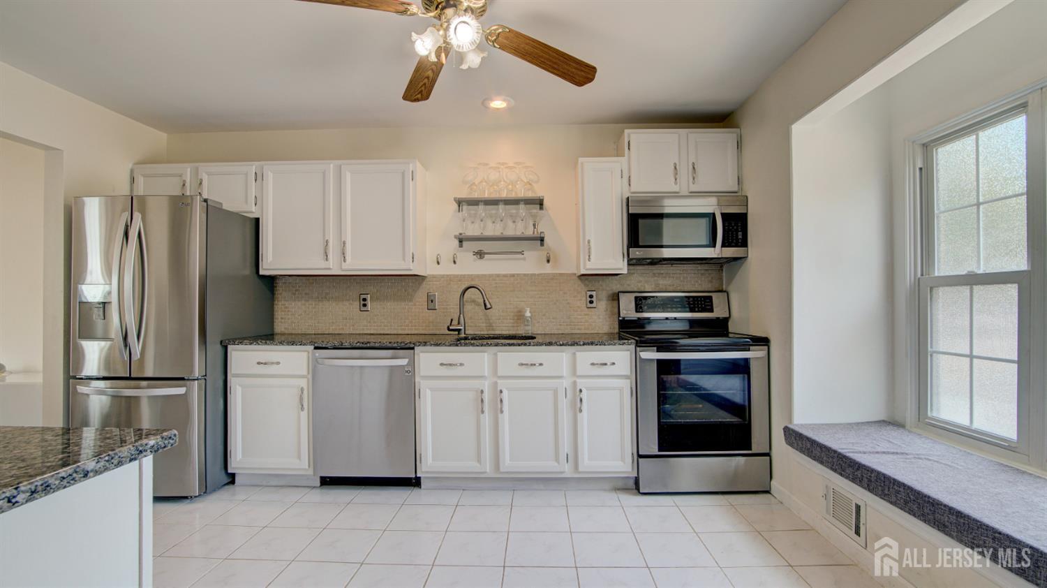 6 Pond Court Image 2