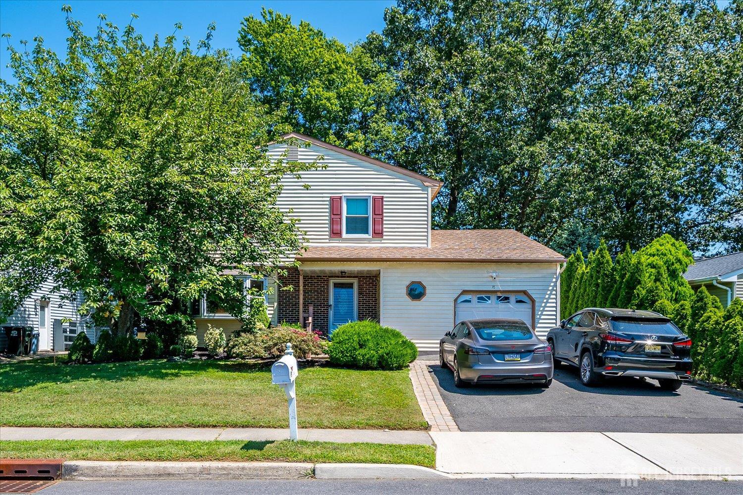 76 Scenic Drive, Freehold, NJ, 07728