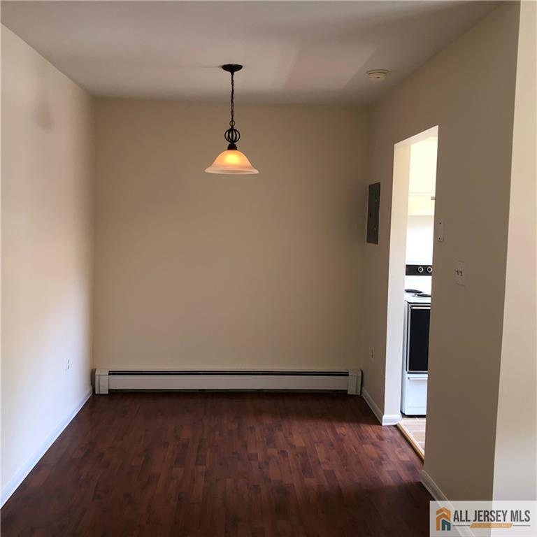 289 Main Street 9R Image 4
