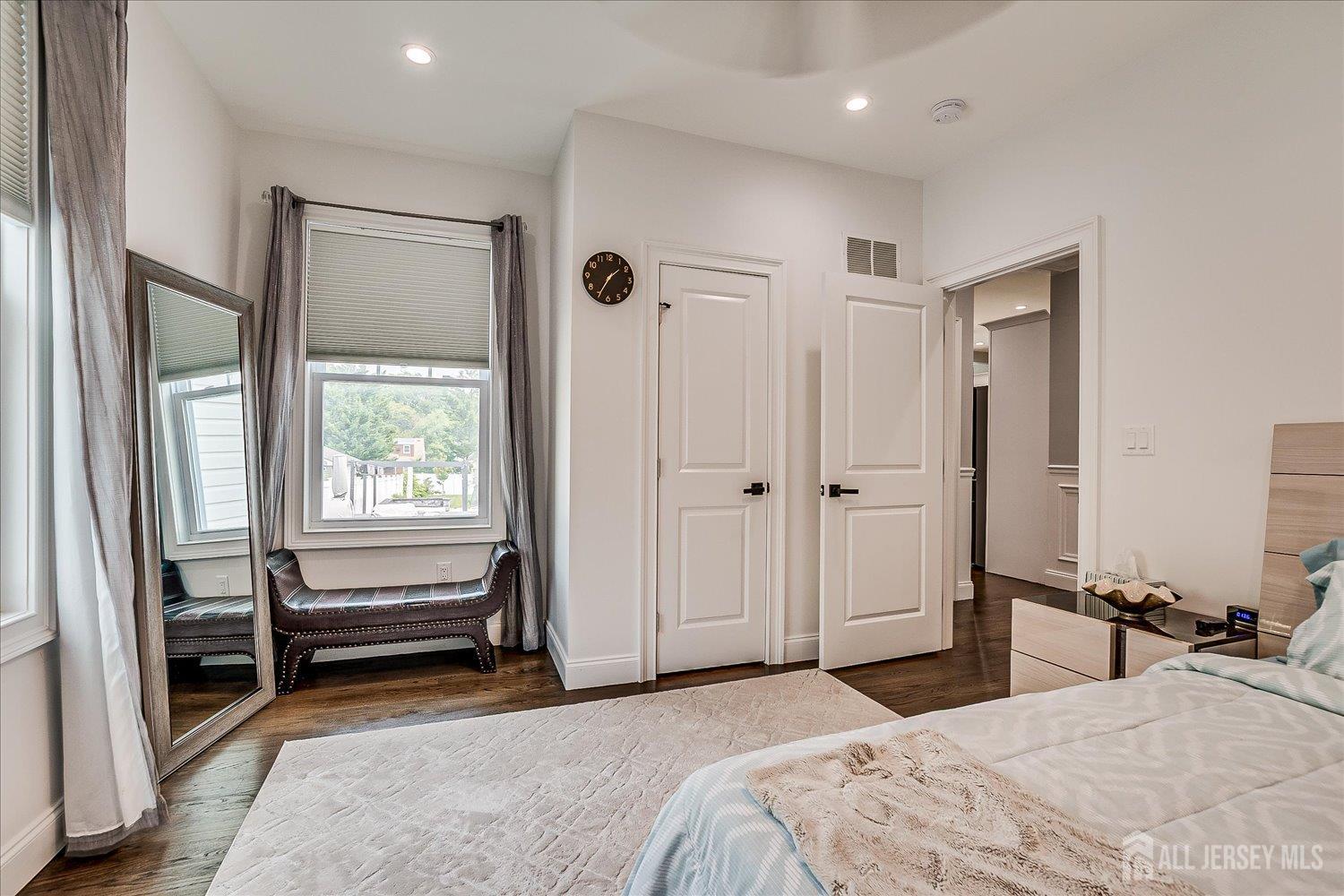 68 Dewey Avenue, Colonia, NJ, 07067 image 32