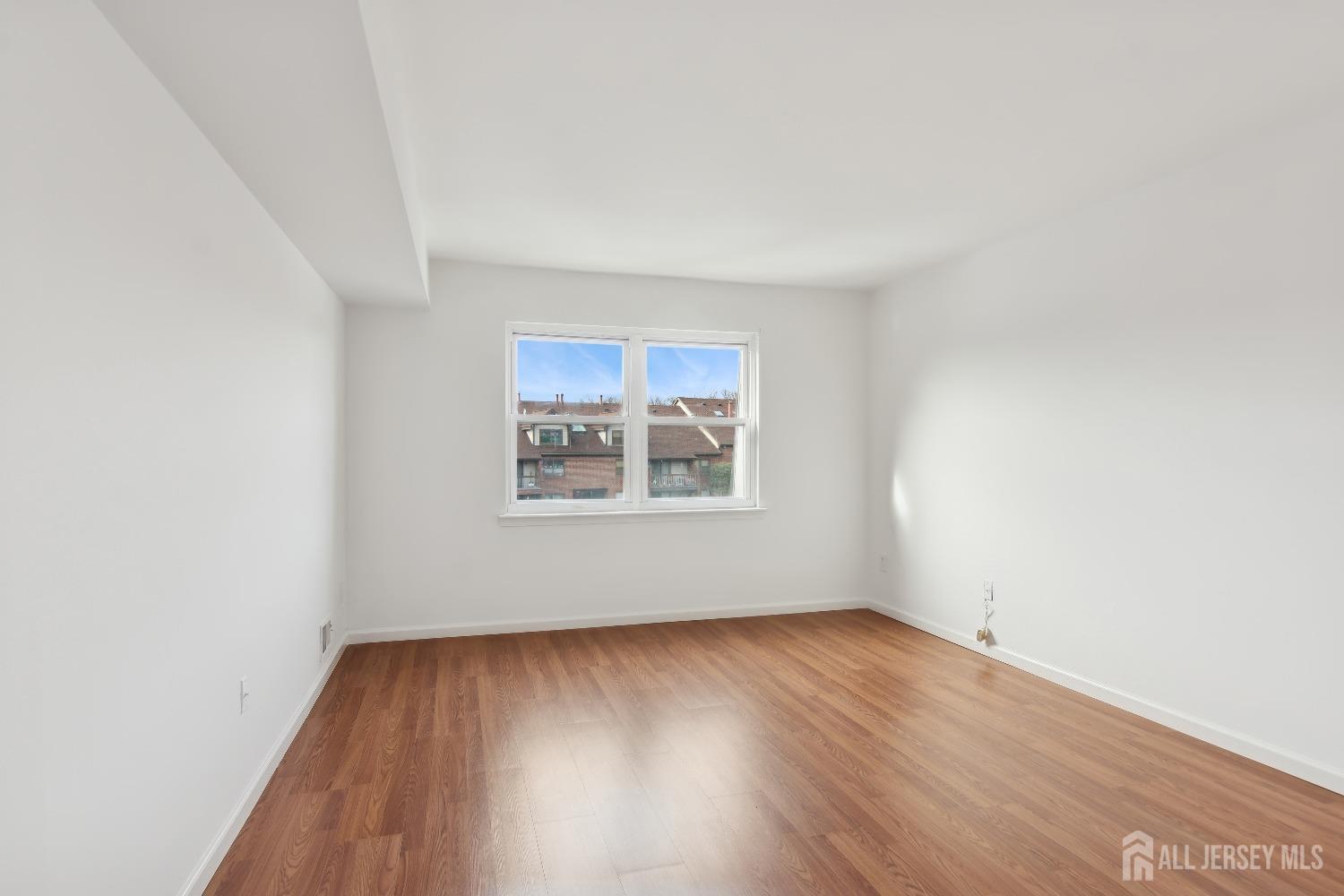 124 Beverly Hill Terrace J Image 3