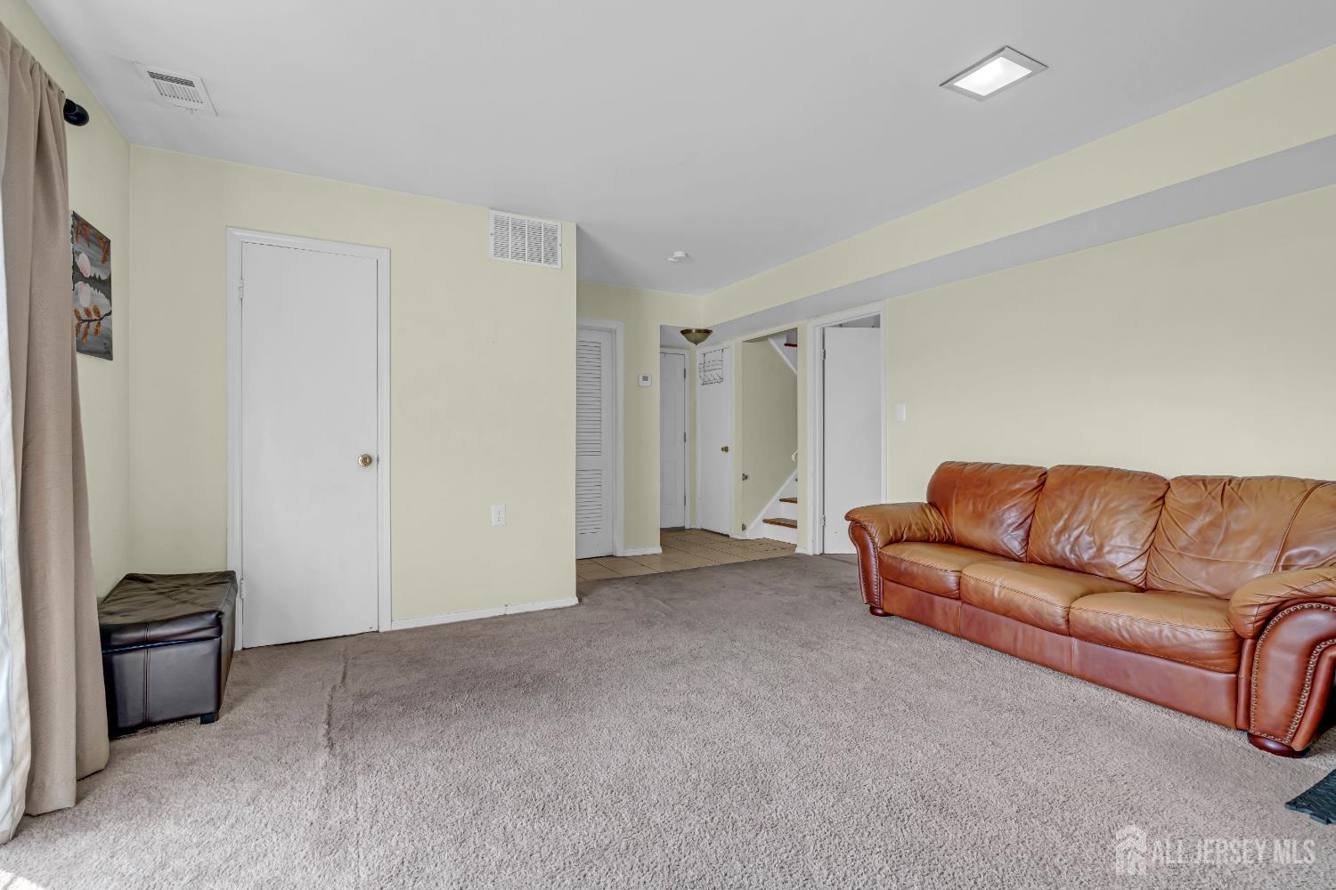 58 Henderson Road Image 5