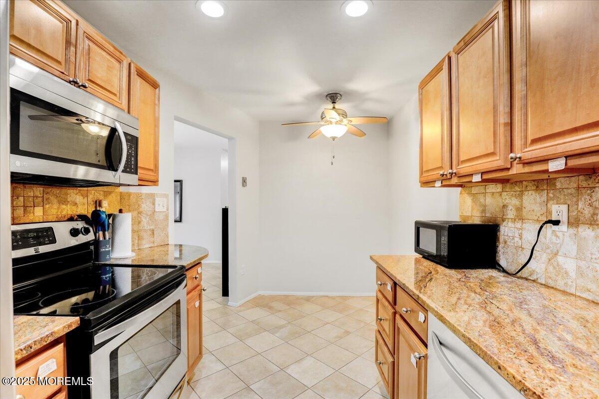 29 Meadow Green Circle A, Manalapan, NJ, 07726 image 17