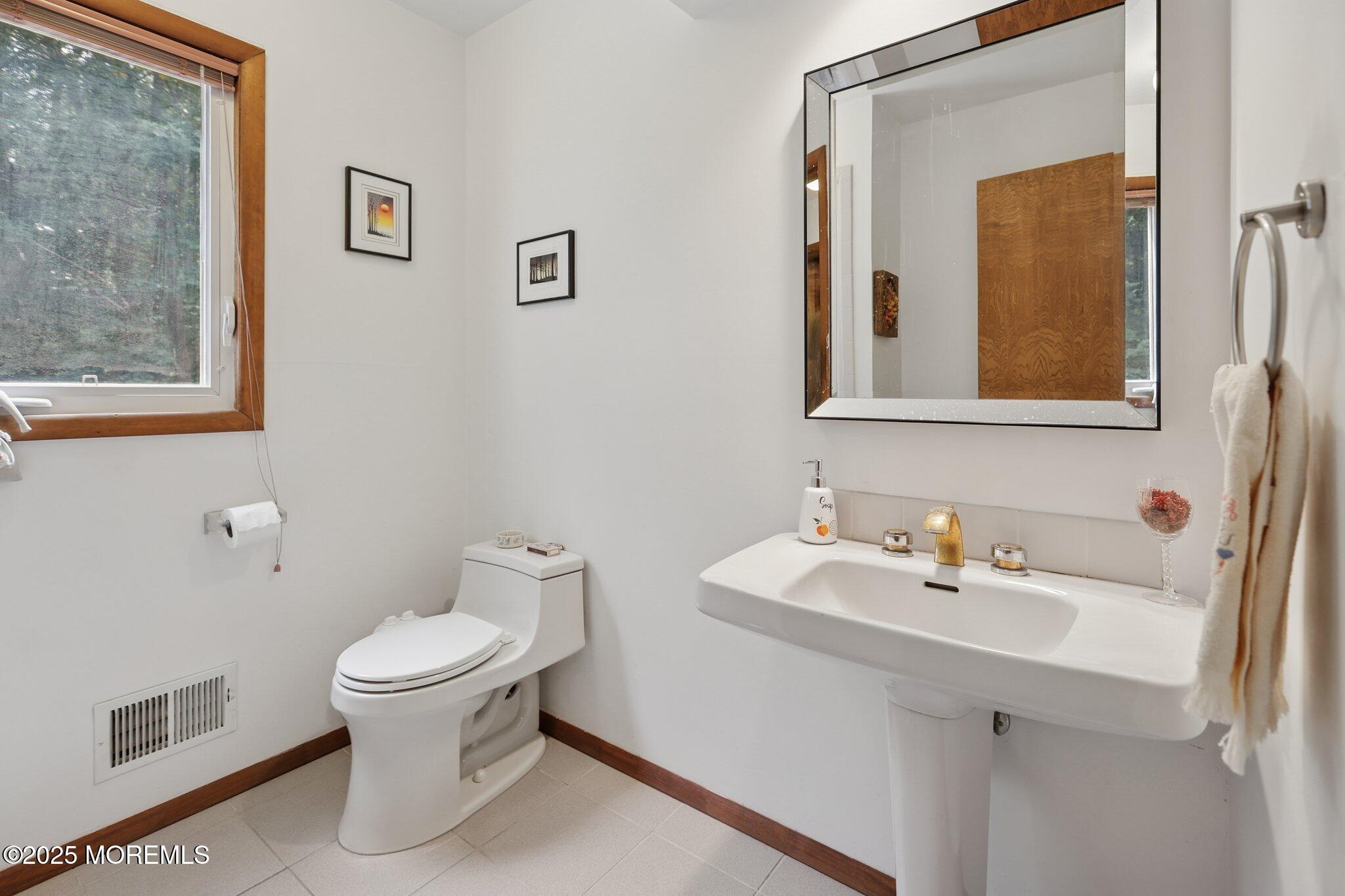 7 Canyon Woods Court, Holmdel, NJ, 07733 image 16