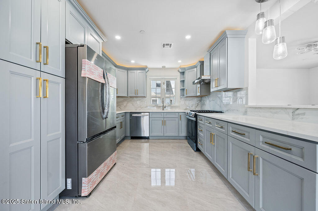 30 Church Avenue, Staten Island, NY, 10314 image 24