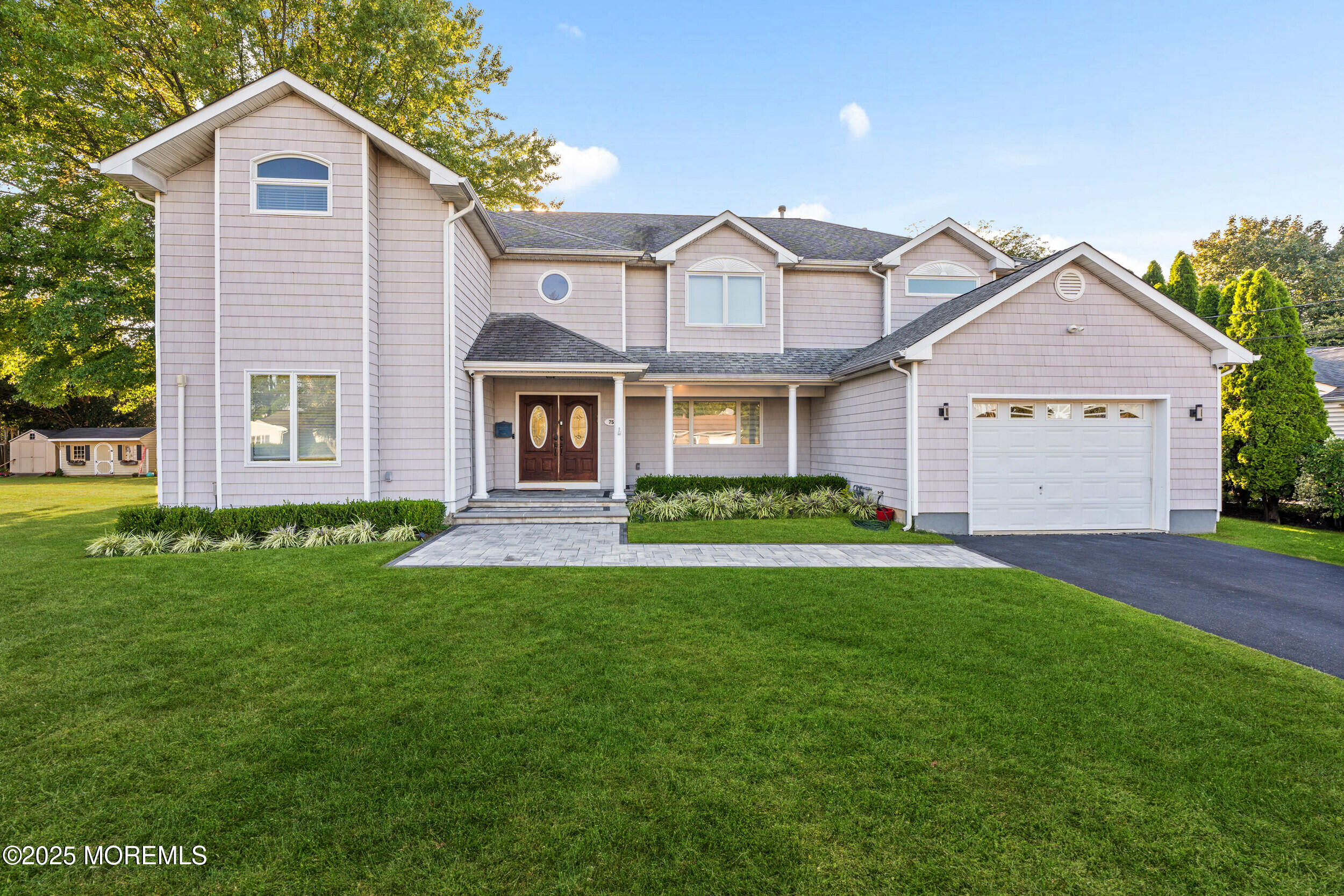 75 Poplar Avenue Image 1