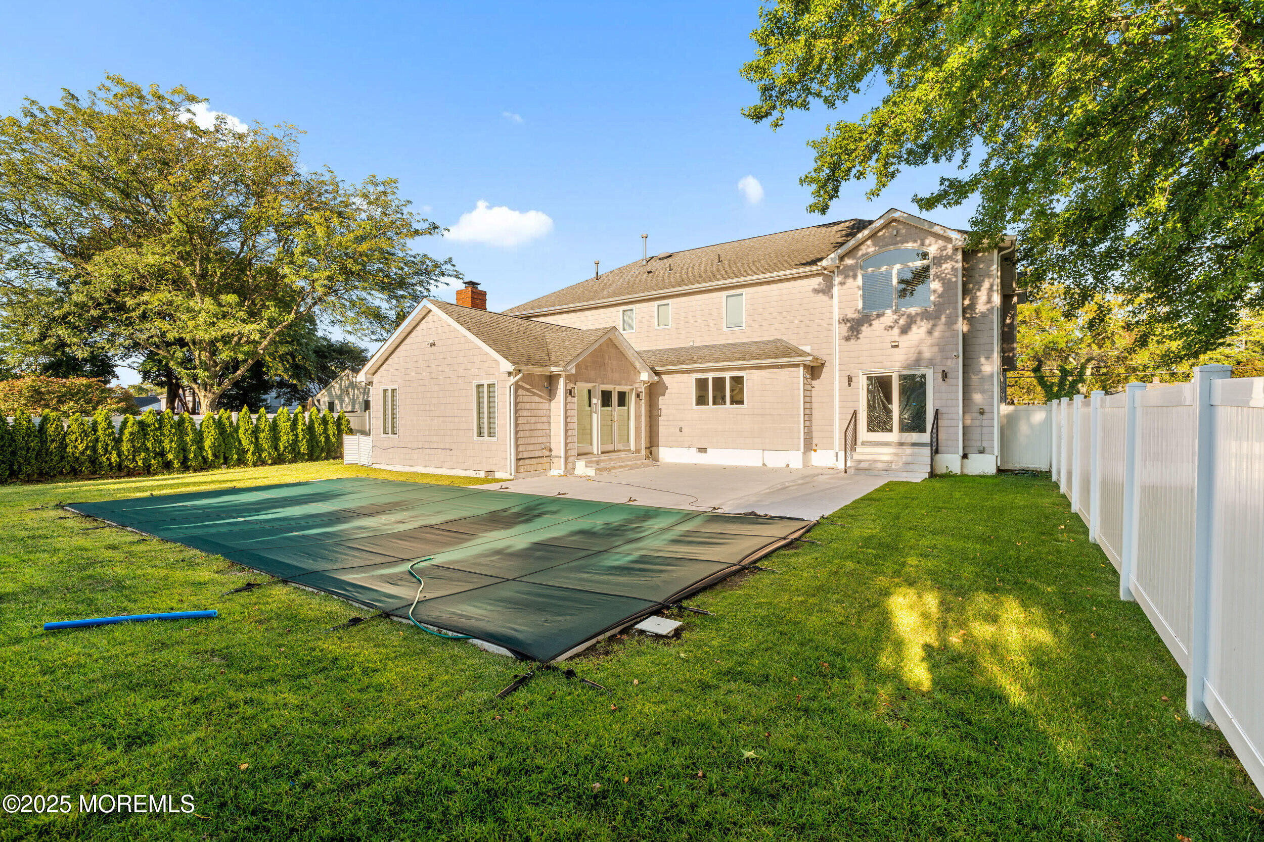 75 Poplar Avenue Image 2