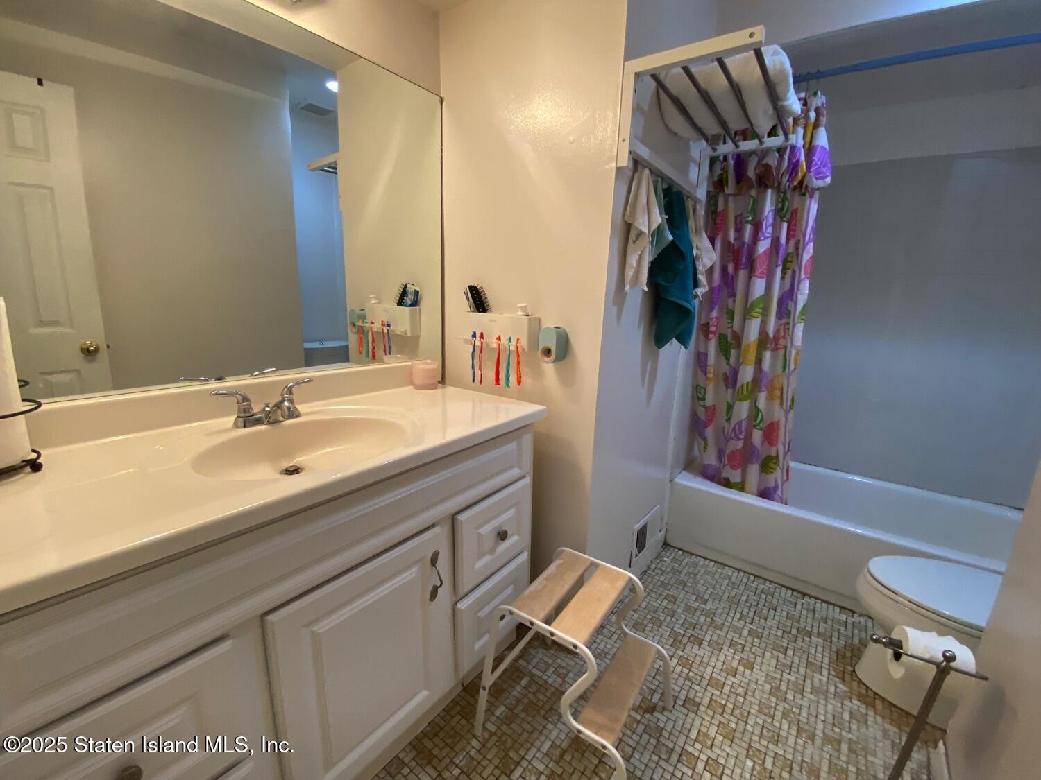 366 Rolling Hill Green, Staten Island, NY, 10312 image 12