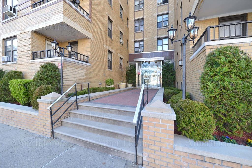 150 West End Avenue 3L Image 1