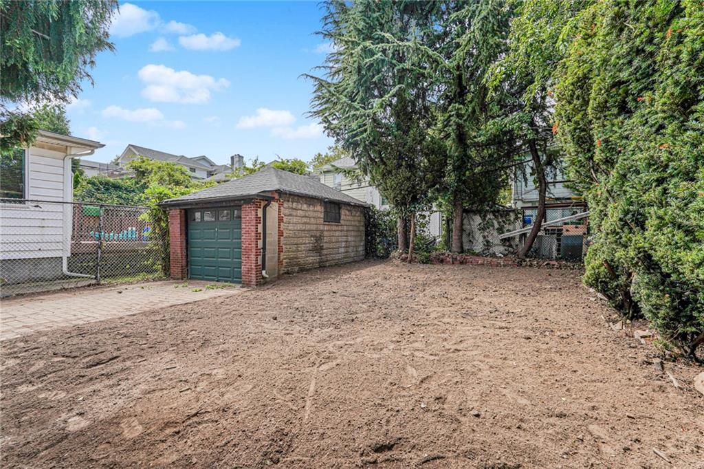 1422 East 27th Street, Brooklyn, New York, 11210 image 8