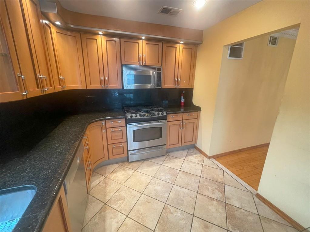 69 Littlefield Avenue, Staten  Island, New York, 10312 image 14