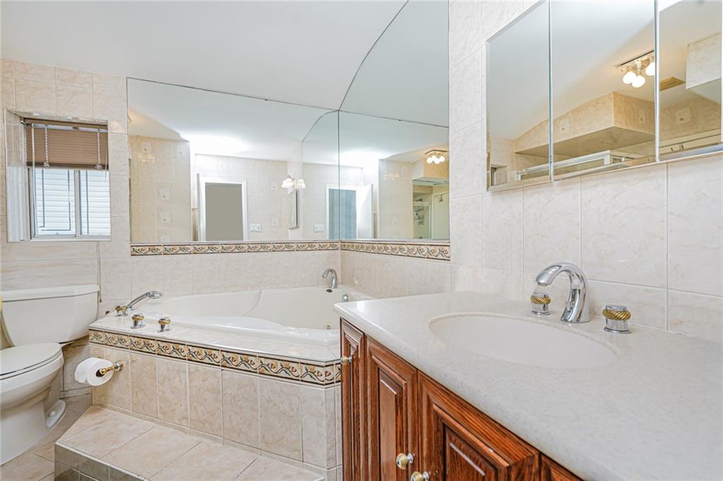 127 Keating Place, Staten  Island, New York, 10314 image 12