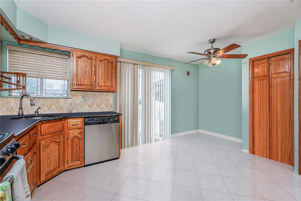 127 Keating Place, Staten  Island, New York, 10314 image 6