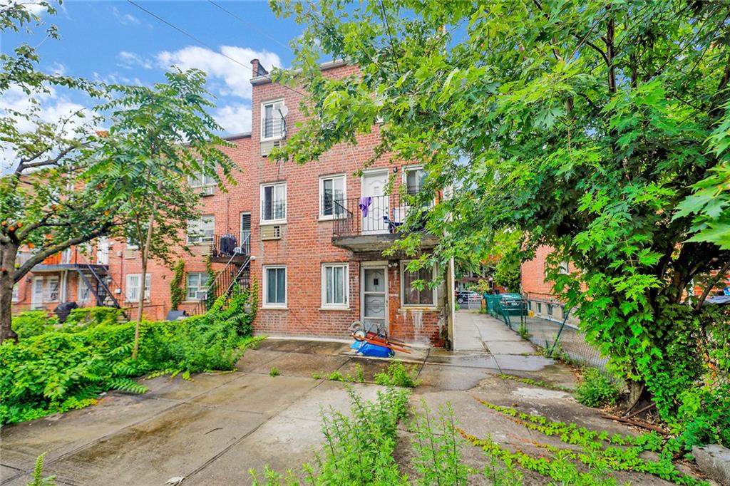 592 East 81st Street Image 3