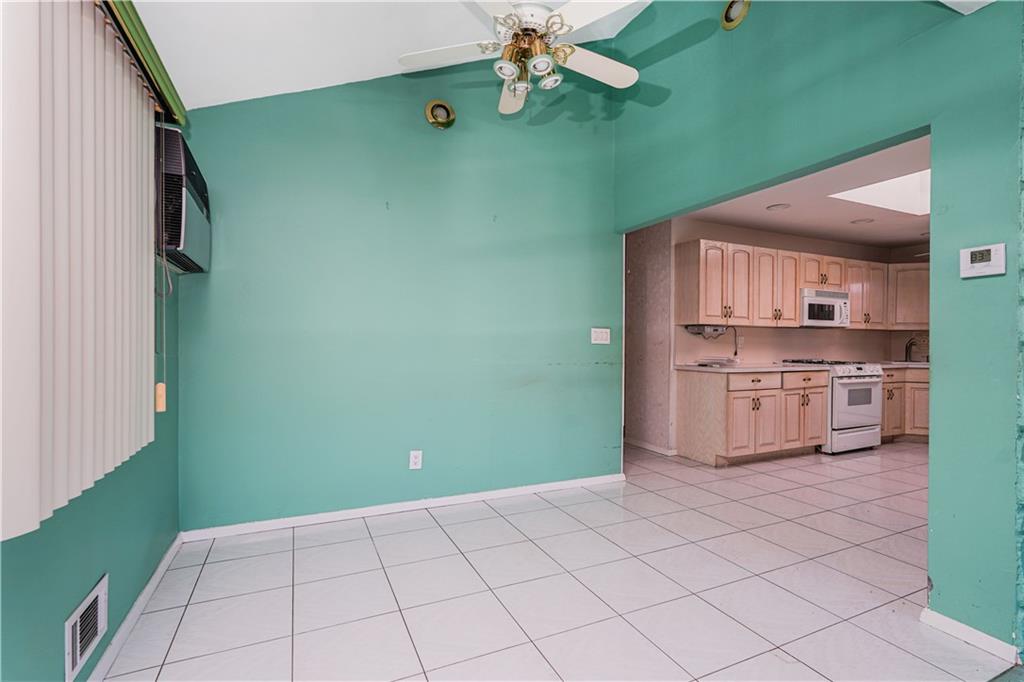276 Fairbanks Avenue, Staten  Island, New York, 10306 image 9